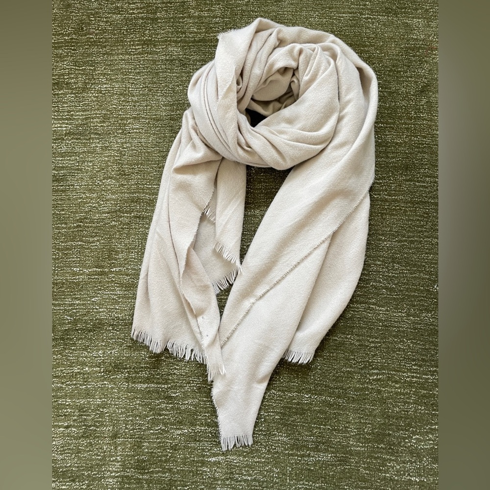 MNG Cream Scarf